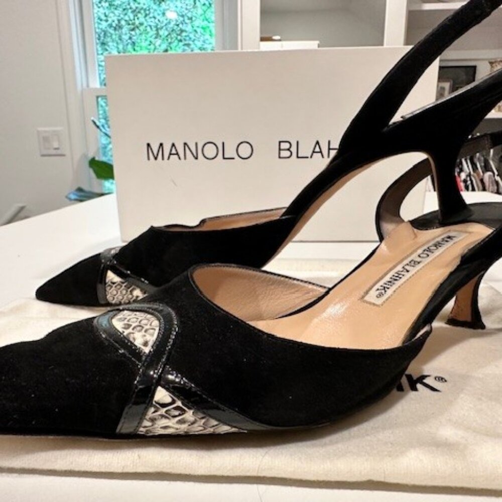 MANOLO BLAHNIK Suede slingbacks.  Size 8 1/2